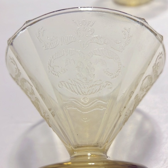 Vintage set of 3 Yellow Depression Glass Footed Bowls MCM - Picture 4 of 8